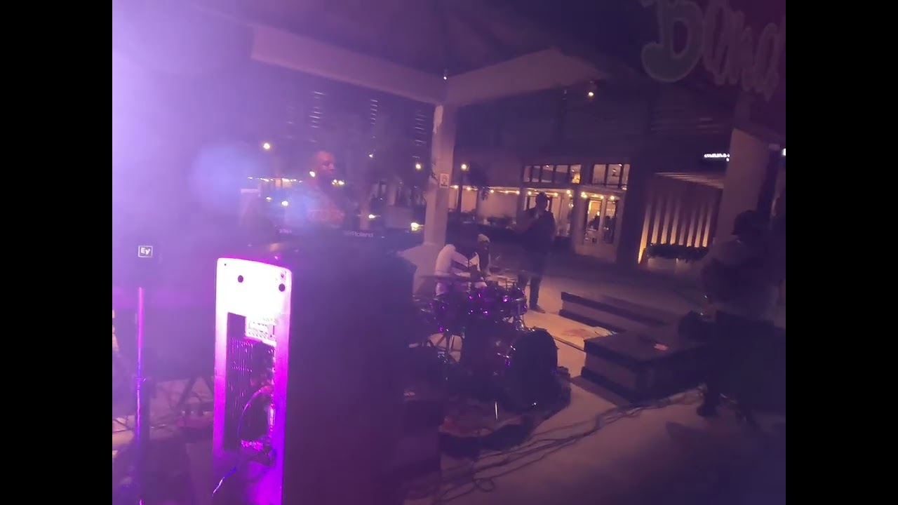 LA ARTISTA DE LA NOCHE, HOTEL OCEAN EDEN BAY JAMAICA 2026
