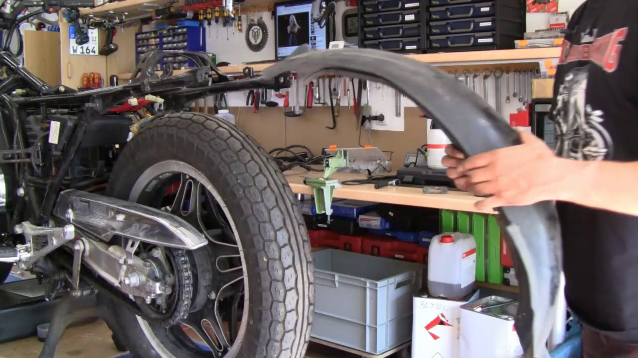 Honda CBX -- Teil 06 -- Motor entkoppeln und Schwinge ausbauen