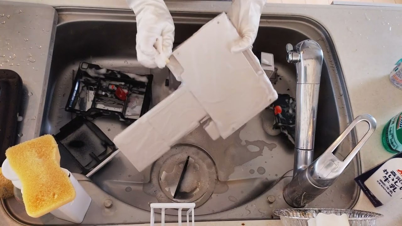 Quiet Coffee Machine Cleaning Routine #1 (2/2) | Time to Restore