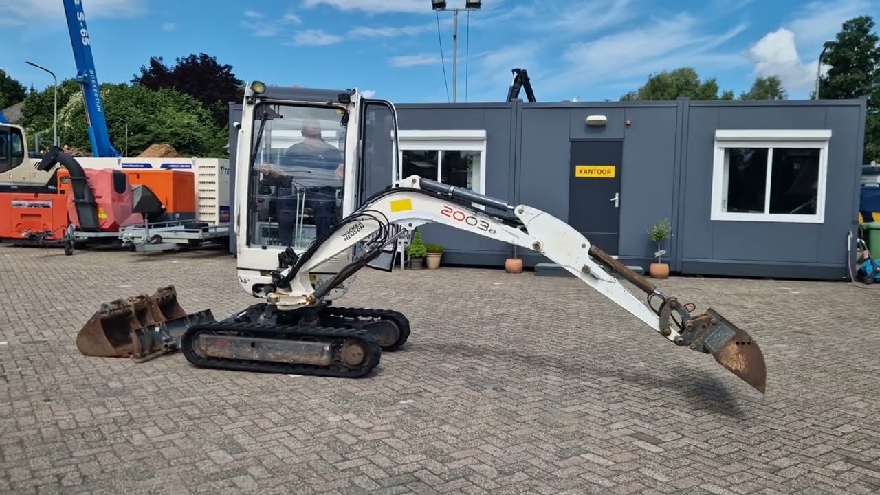 Wacker Neuson 2003RD, 2011, 4x bak, 3-cil. Yanmar 8470 uur, verstelb. rupsen, kan op helling draaien