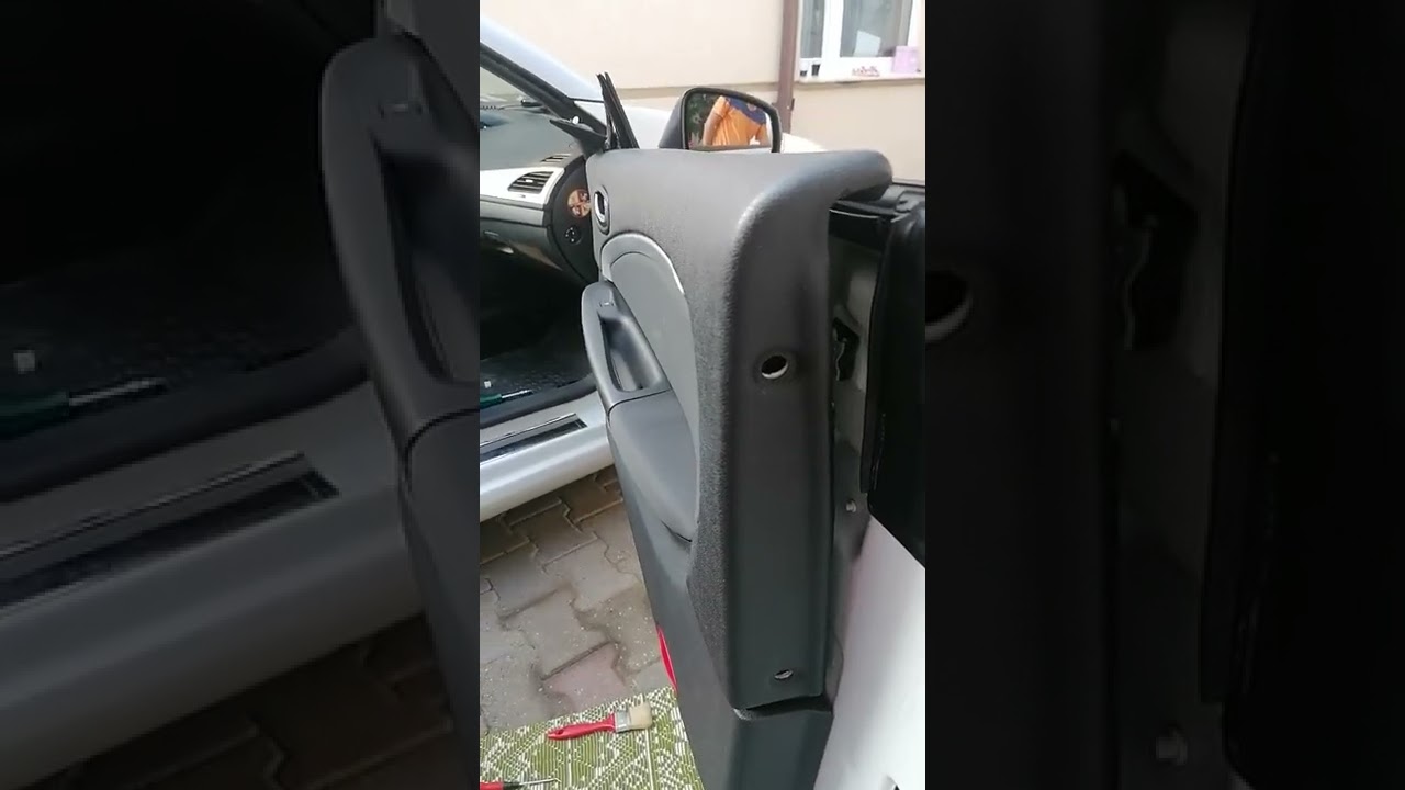 Demontare panou/fata portiera Renault Megane 3 Cabrio - part. 1