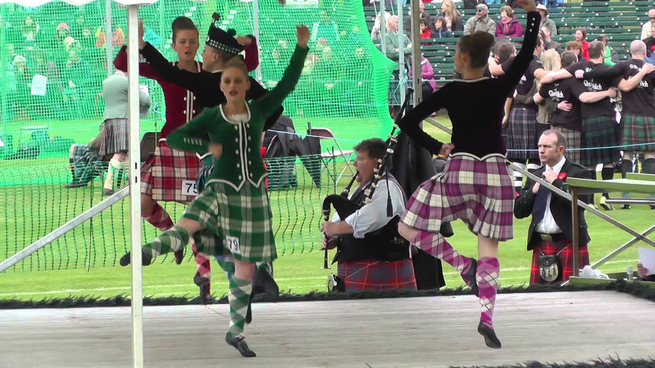 Braemar Games 2014 - Hulachan dance