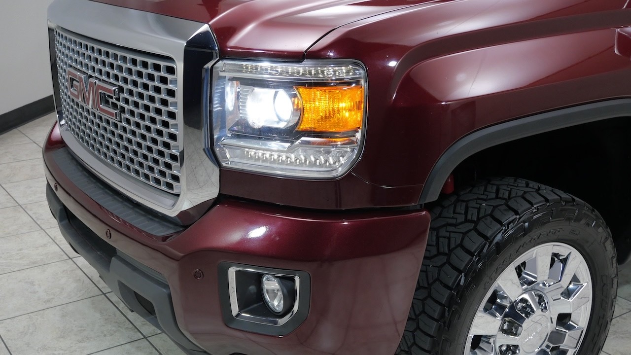 2016 GMC Sierra 2500HD Denali 6.6L Duramax 4x4 Walkaround | Stock 6380 | North Texas Truck Stop