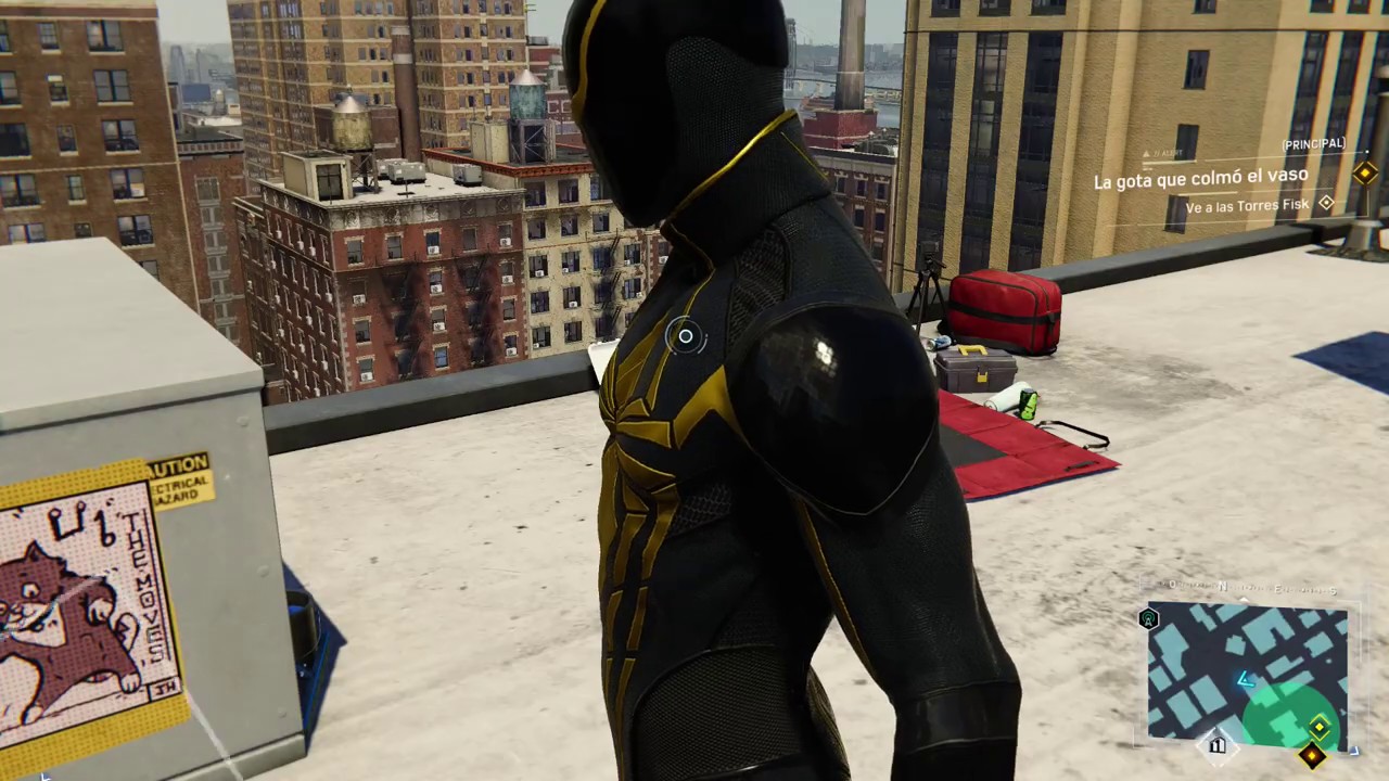 spiderman  traje blindado mision de drones