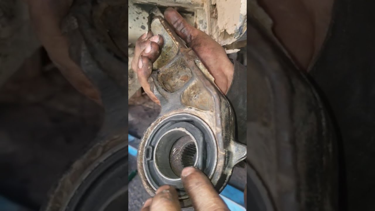 سلام عليكم و رحمة الله و بركاته Réparation silent bloc essieu Clio
