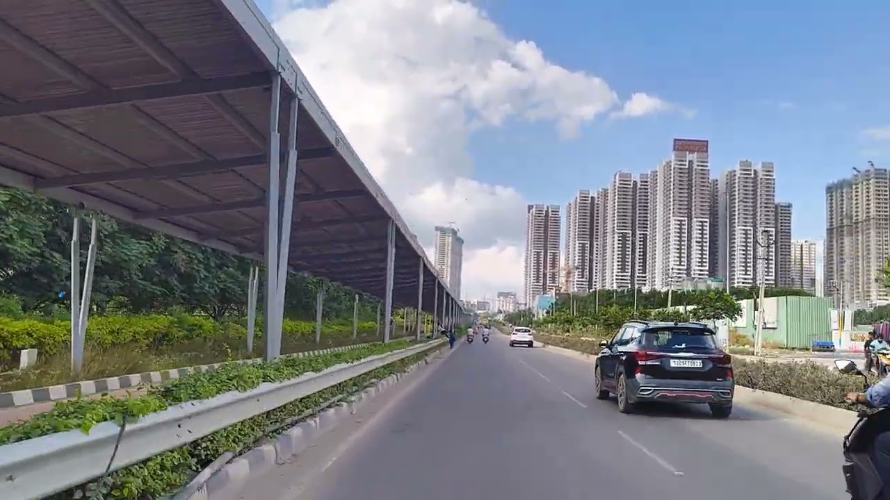 // hyderabad road Madhapur hi-tech City//