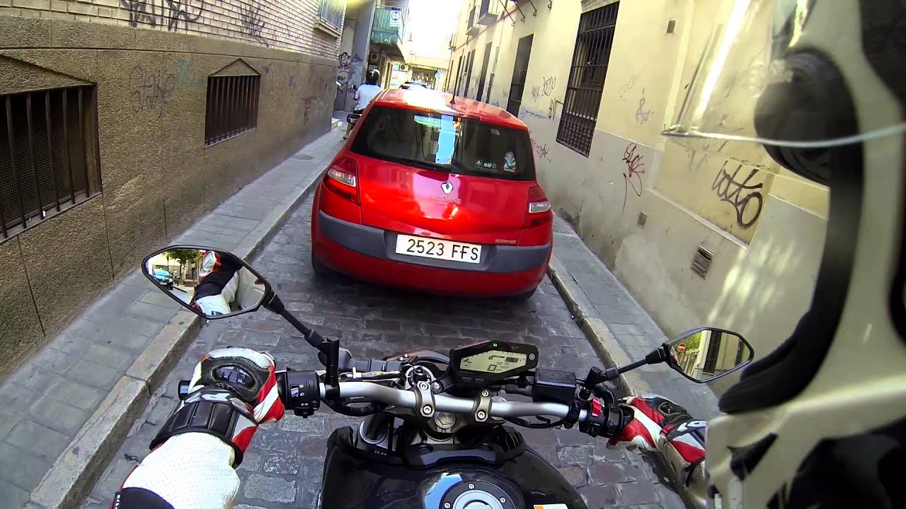 MT-09 por Granada