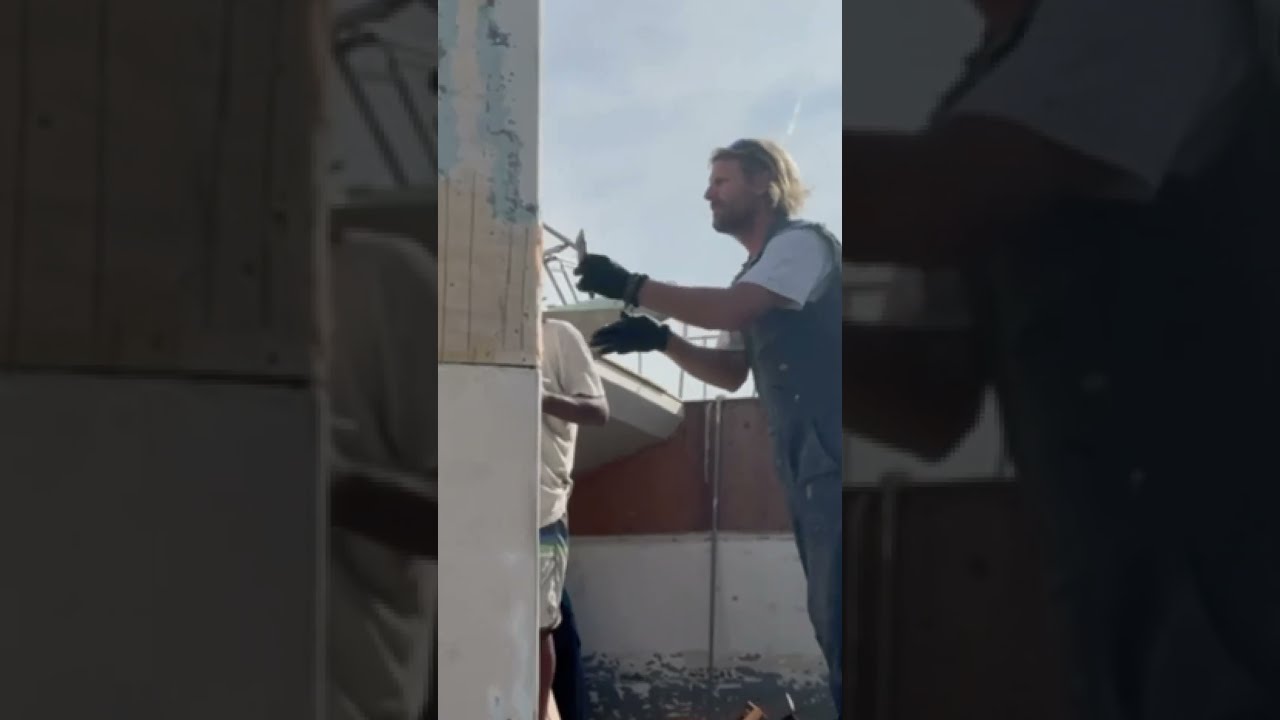 REBUILDING the HULL of A STORM DAMAGED CATAMARAN