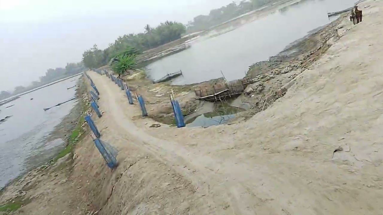 সাতক্ষীরাই কপোতাক্ষ নদীর পাড় দিয়ে যেতে যেতে সৌন্দর্য গুলো উপভোগ করলাম