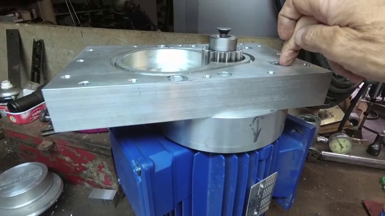 Modification sur plieuse Promécam type RG 25,partie 2 ,le réducteur