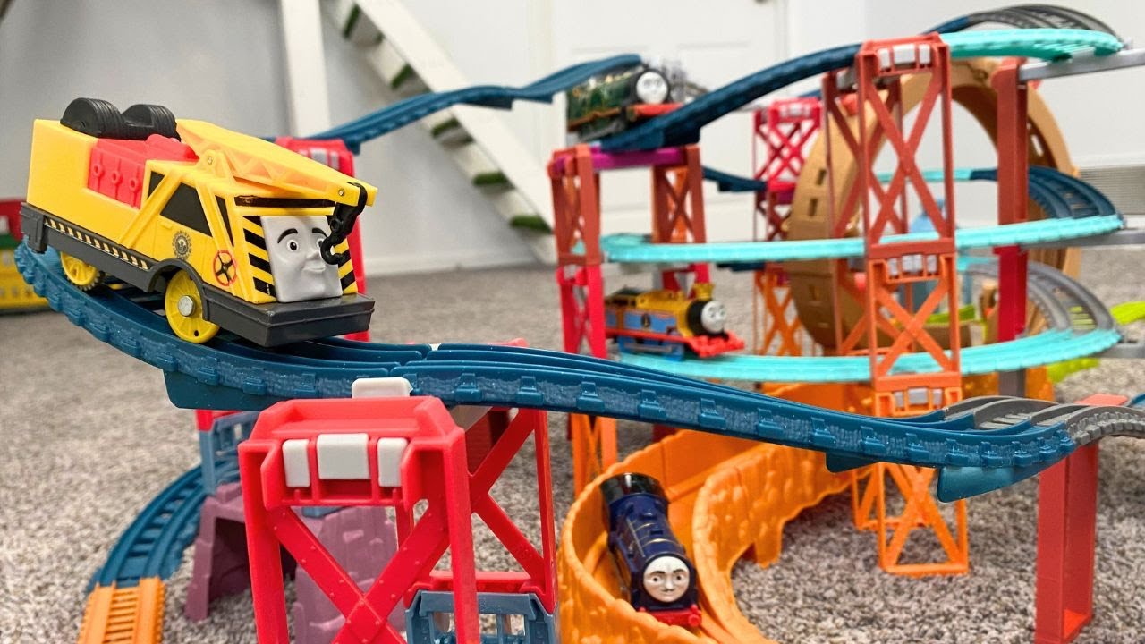 Extreme Custom Trackmaster Build Using Thomas & Friends Lauch & Loop Track! Crashes and Trains!