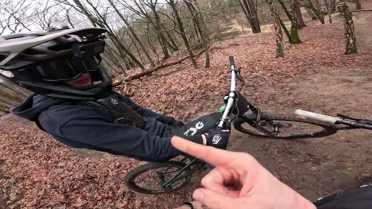 Dh lines en eindelijk weer een beetje jumpen bij de local! // Canyon spectral 5