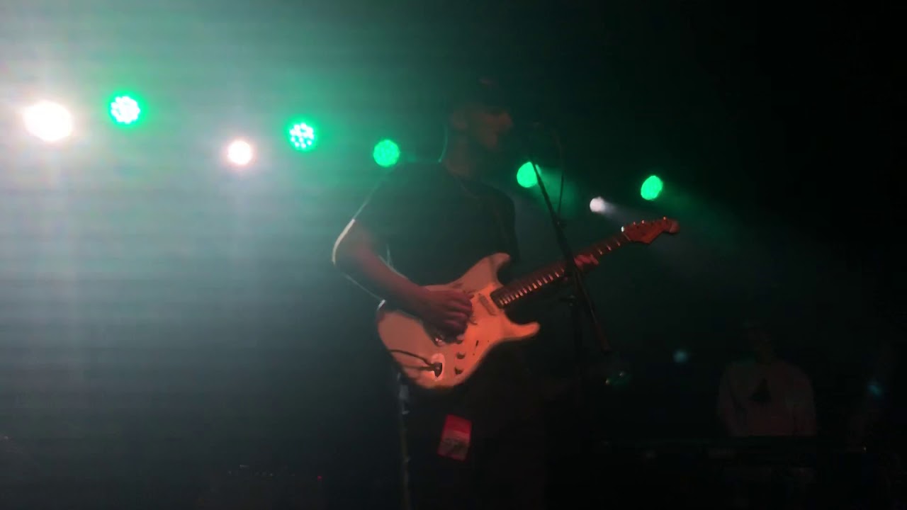 Mac Ayres - Waiting (live at The Garage, London)