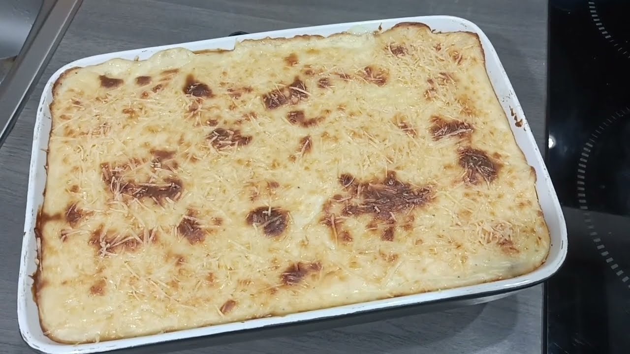غراتان بطاطا ولحم مفروم بصلصة البشاميل gratin de pommes de terre et sauce béchamel #vlog