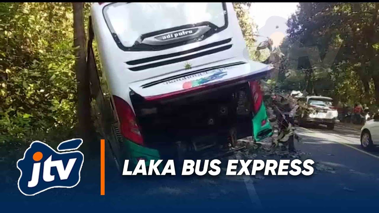 DI DUGA REM BLONG,BUS BANDUNG EXPRESS TERPLOSOK DI JALUR PANTURA BALURAN