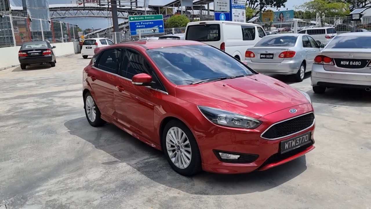 Pandu Uji Ford Focus Sports Plus Hatchback