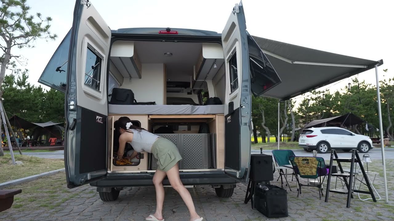 Cute Girl Camping in the Soft Rain ⛺ Peaceful Moments