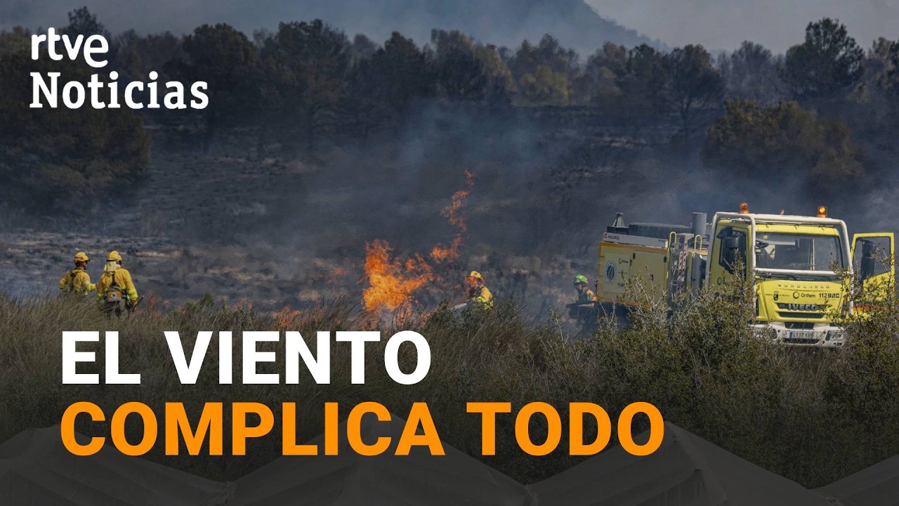 INCENDIO EN MURCIA: CALCINADAS 400 HECT&Aacute;REAS en el PARQUE NATURAL de SIERRA ESPU&Ntilde;A | RTVE noticias