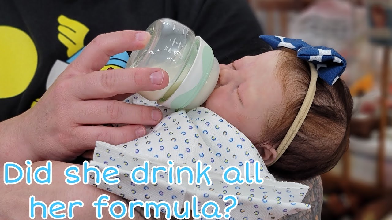 Feeding DRINK & WET Silicone Baby a Formula Bottle| Night Time Routine for Preemie Baby| nlovewith..