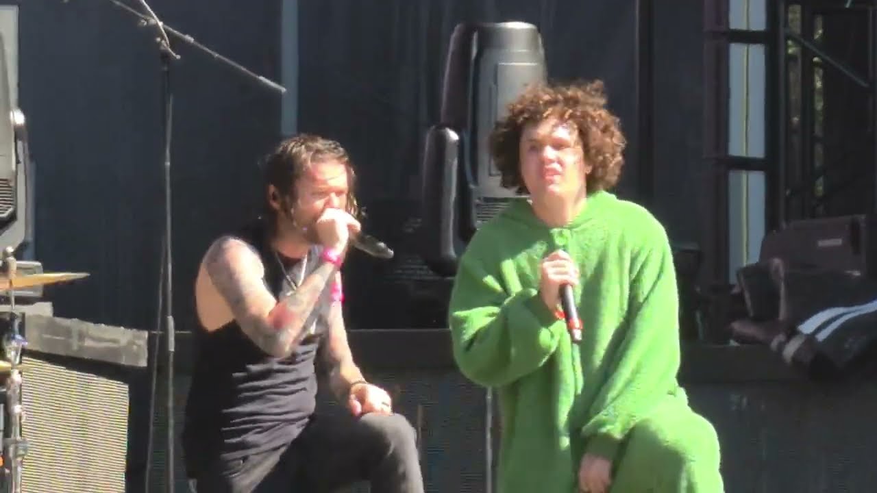 Saliva | Click Click Boom (live at Aftershock 2025)