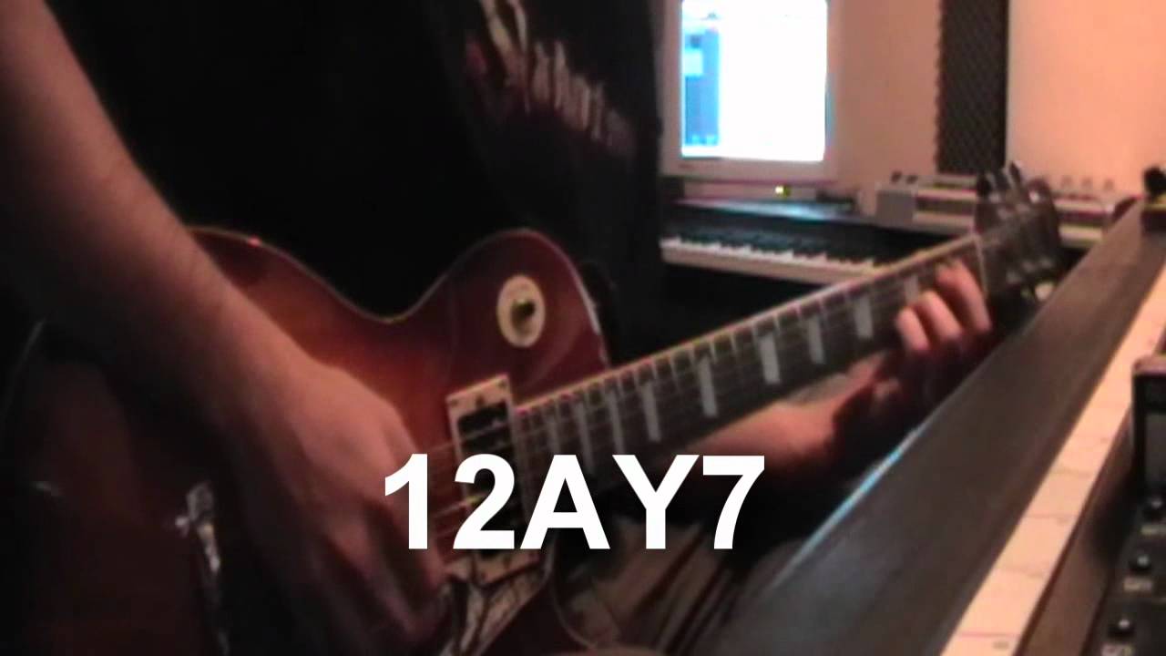 12AX7 vs. 12AY7 Tube comparison Vox Tonelab Guitar