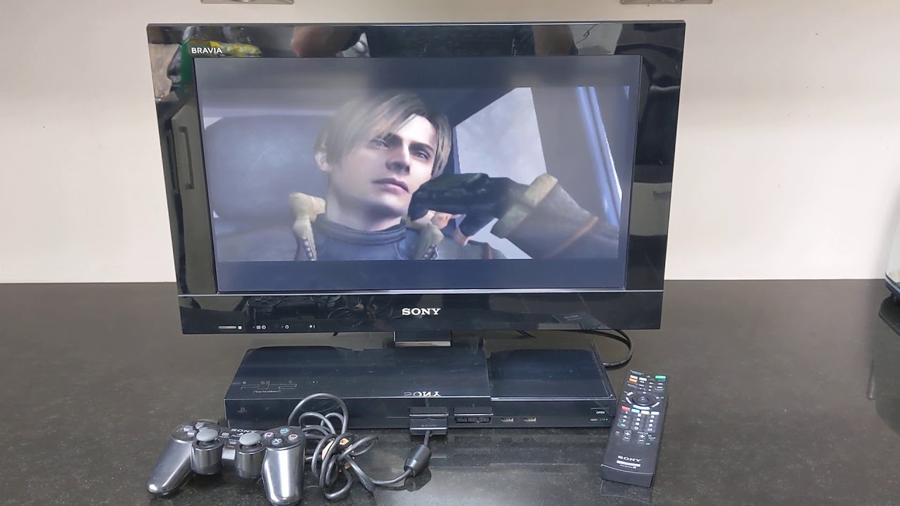 MEGA RARE Sony Bravia KDL 22PX300 TV + Built In PlayStation 2 PS2 + Controller + Remote