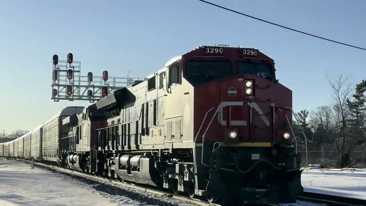 Railfanning Durand, Michigan (Ft. IC 1030 leading Q116)