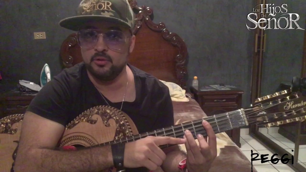 Escalas cromáticas en bajo quinto - Reggi Valenz