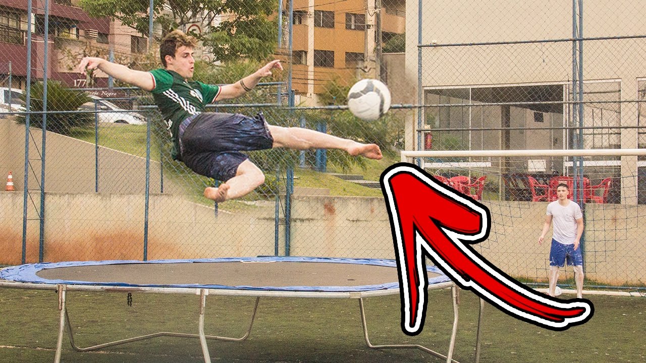 DESAFIO DO FUTEBOL NA CAMA ELASTICA !!!
