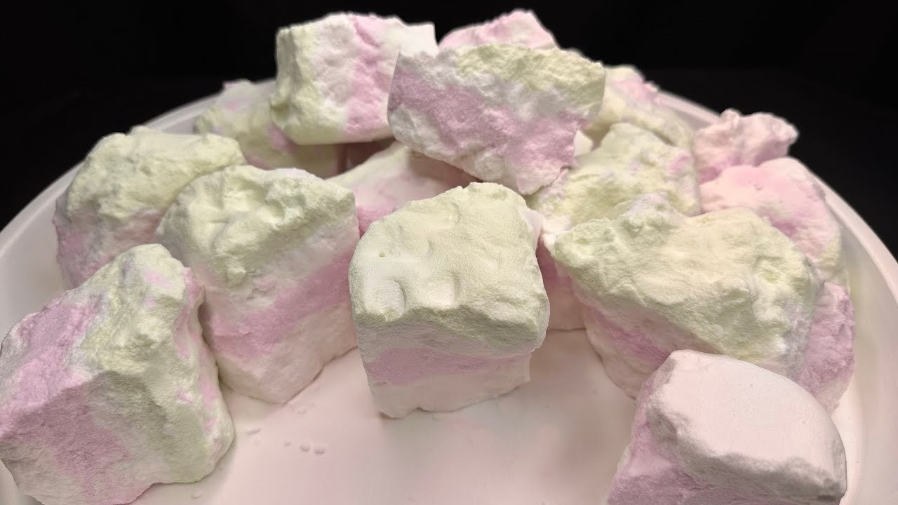 Asmr baking soda / satisfying  / relaxing 