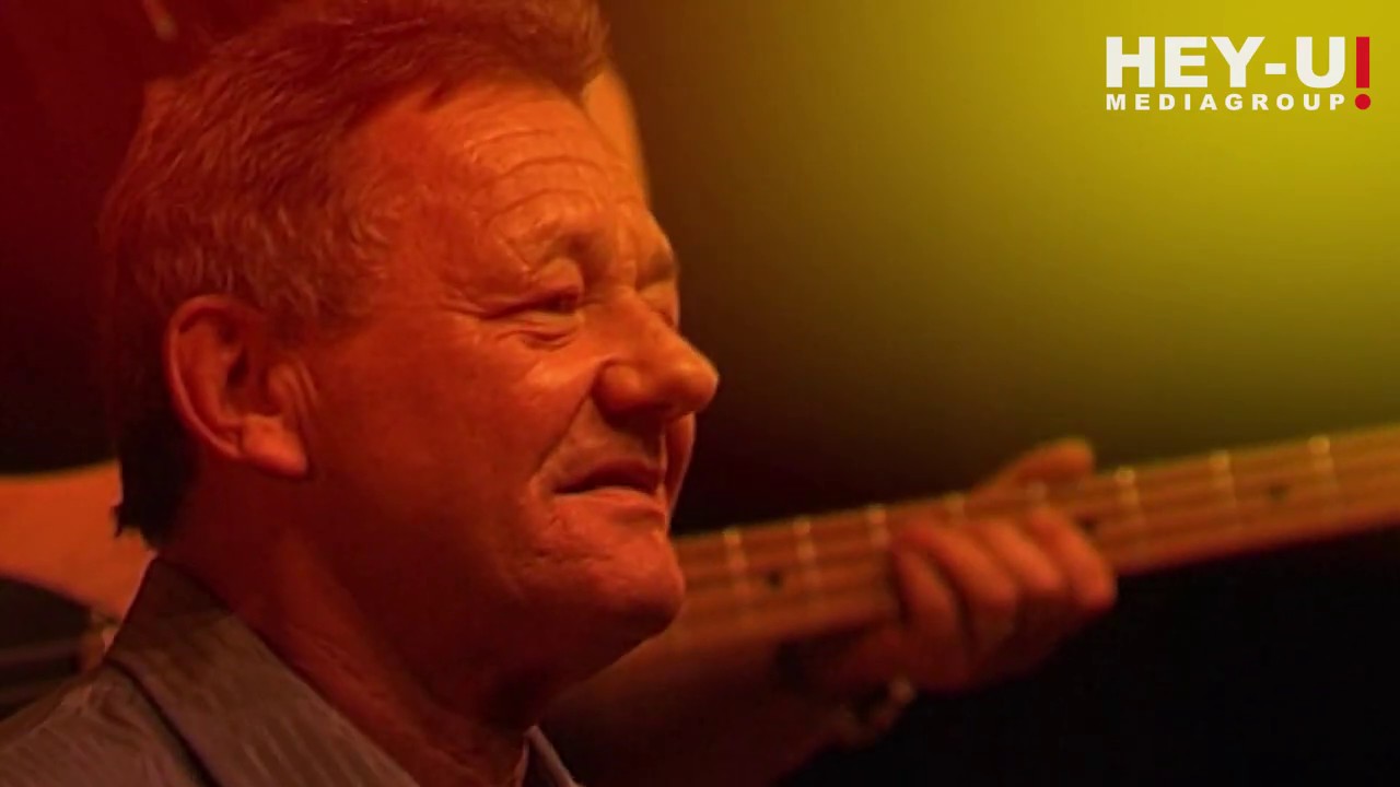 Wolfgang Ambros - A Langer Weg [Live 2005]