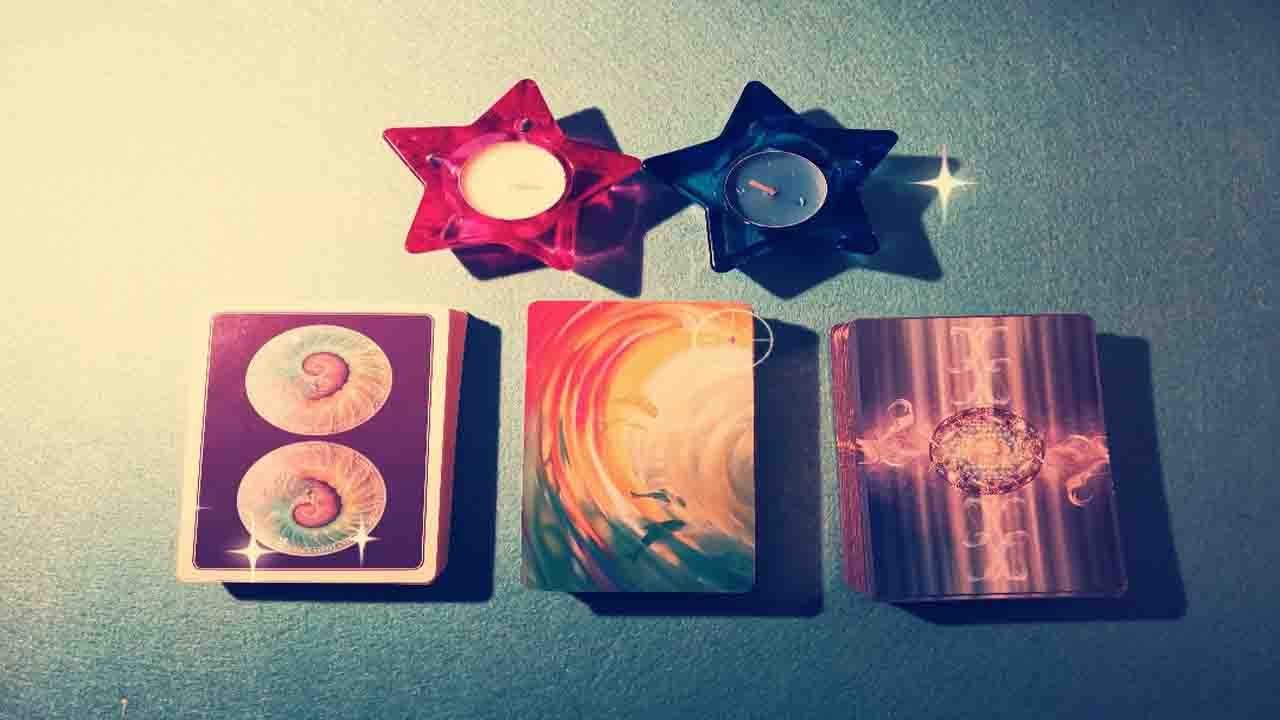 A PESAR DEL TIEMPO Y LA DISTANCIA LLEGAREIS A SER PAREJA ESTABLE ?   Tarot interactivo.