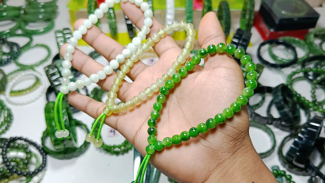 Awie_Gemstone sedang live sekarang!