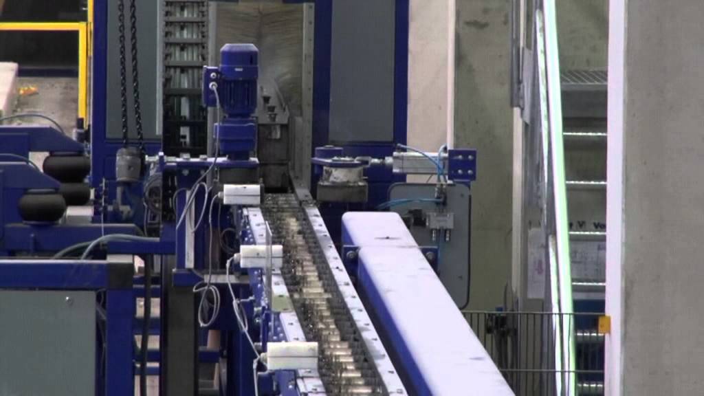 Schalungstransport und -reinigung | Conveyor and cleaning machine for formwork profiles | Weckenmann