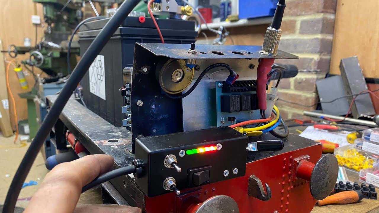 Wiring the 4QD controller into a Maxitrak Coronation