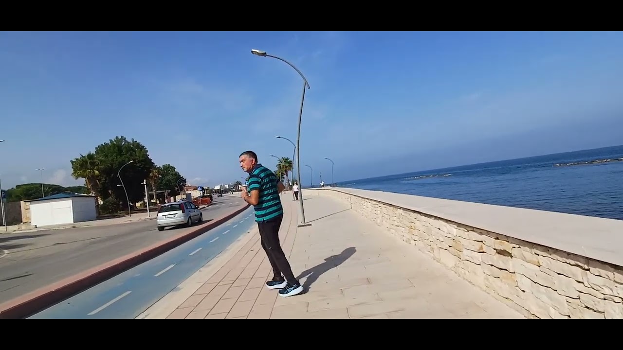 Morning walk at the beautiful seaside of Bisceglie!👋🫶