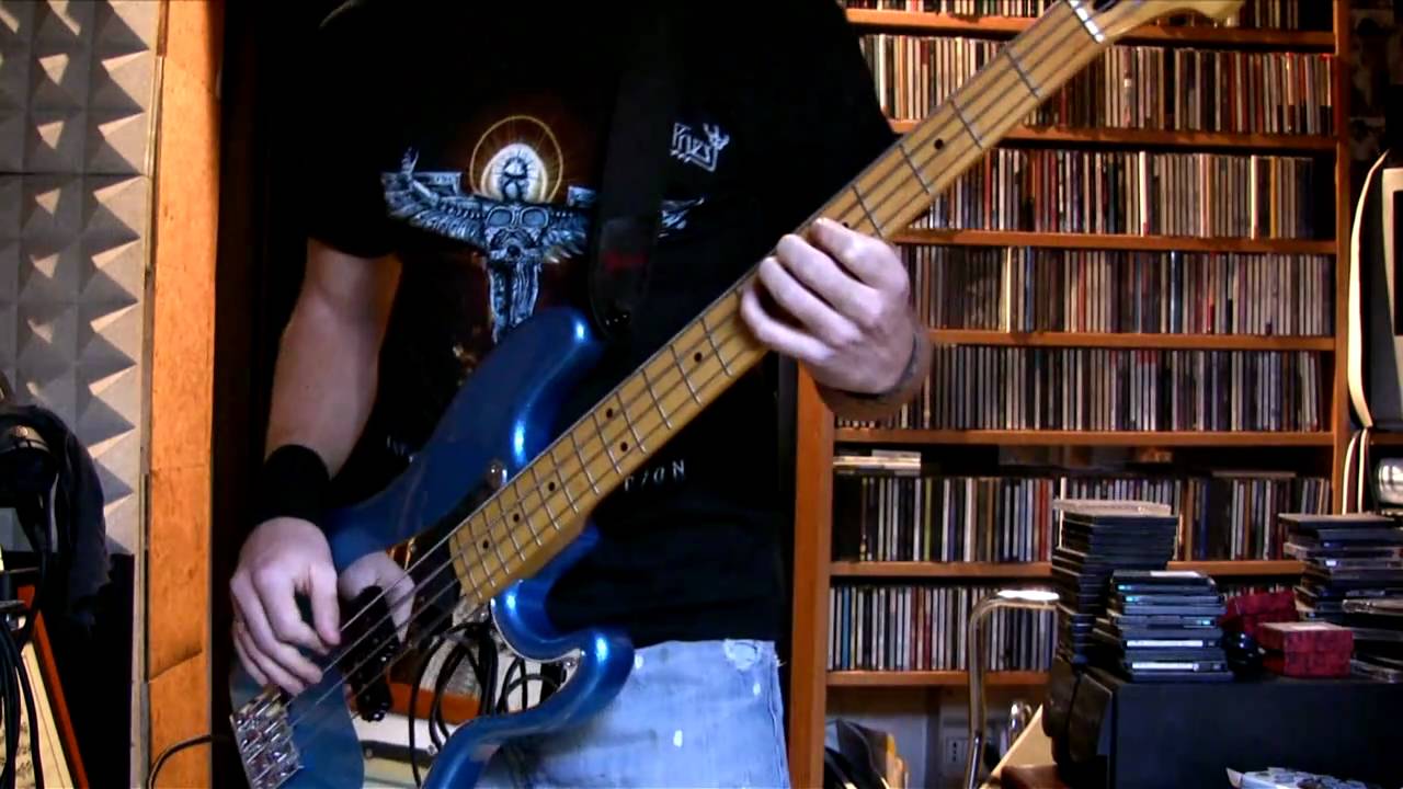 IRON MAIDEN - Running Free Bass Cover
