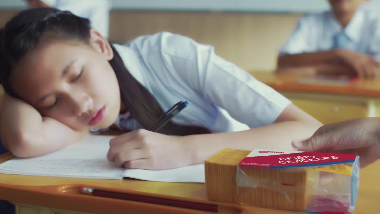 Iklan Nissin Crispy Crackers 
