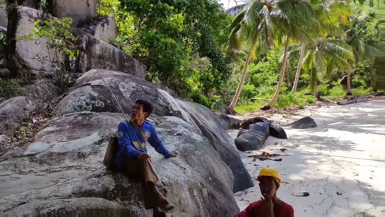 Geosite Batu Pulas Belitung Timur