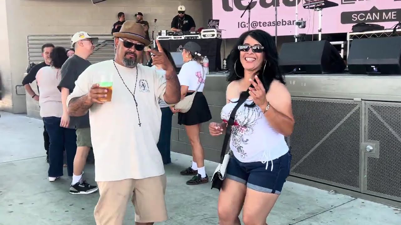Tease Band 🎸🥁🎤🔥 Santa Fe springs 😎🌴#raza #funk #dancing #oldies 