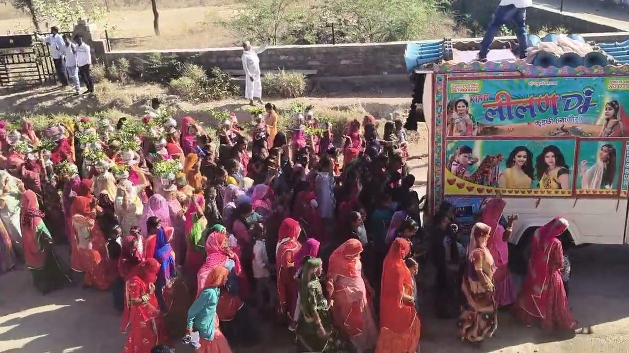 सुखदेव जी महाराज का स्वागत करते समय