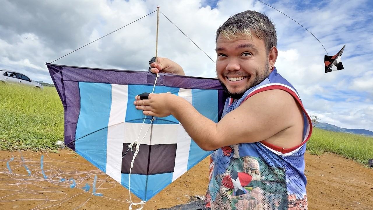 Ele Voltou Aprontando com uma Pipa de Bambu - Mini Pipeiro em A&ccedil;&atilde;o