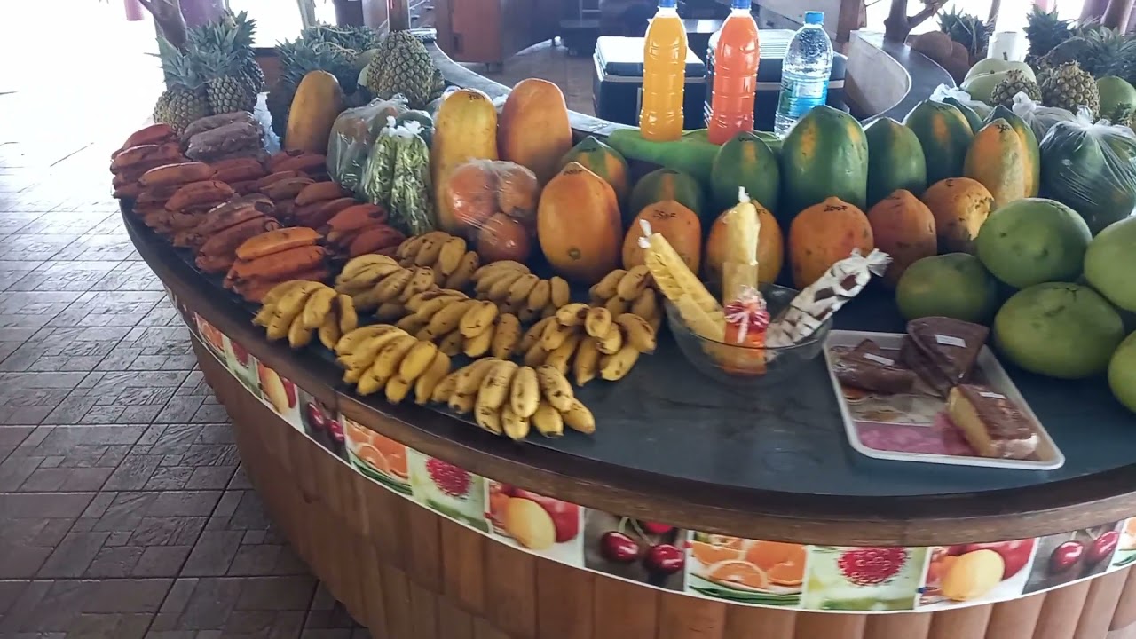 lunch in moorea