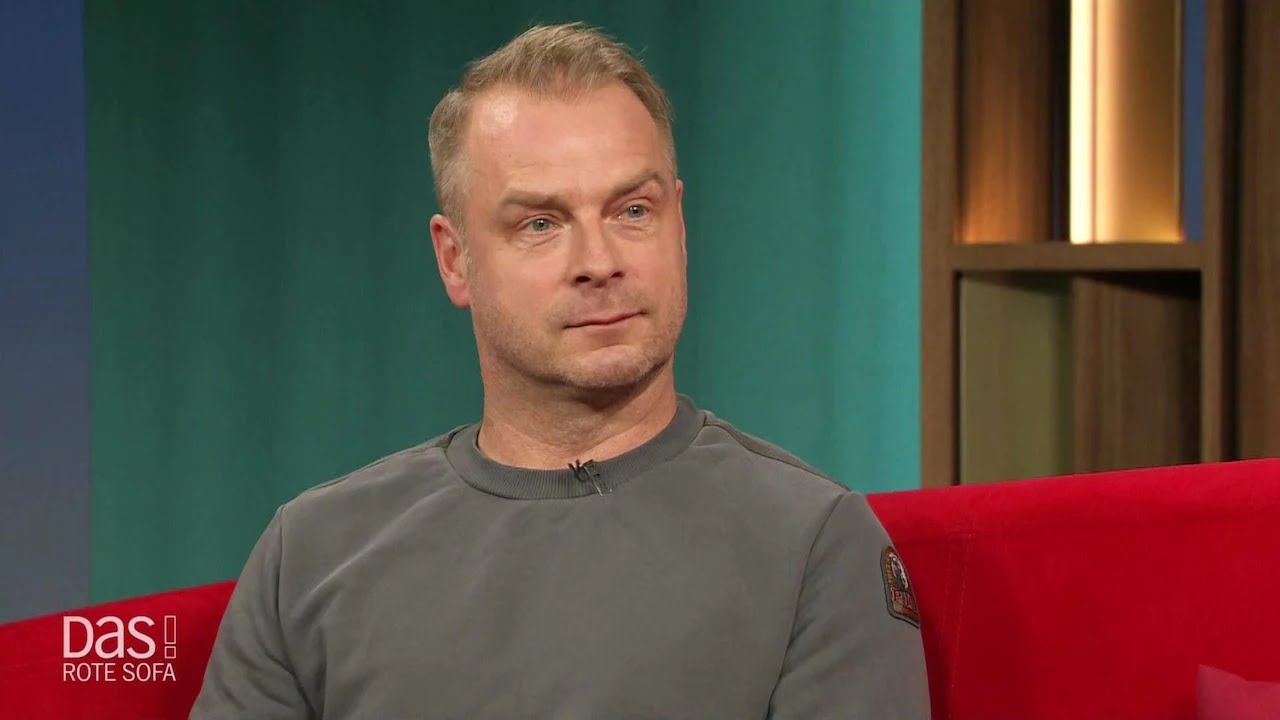 Schauspieler Hinnerk Schönemann auf dem Roten Sofa 27.1.2026
