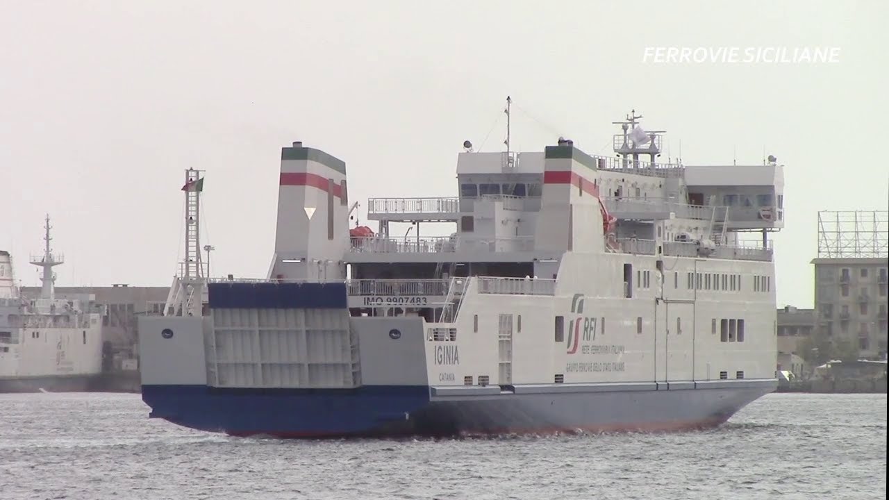 Stretto di Messina, arrivata la nuova nave ferroviaria Iginia di RFI