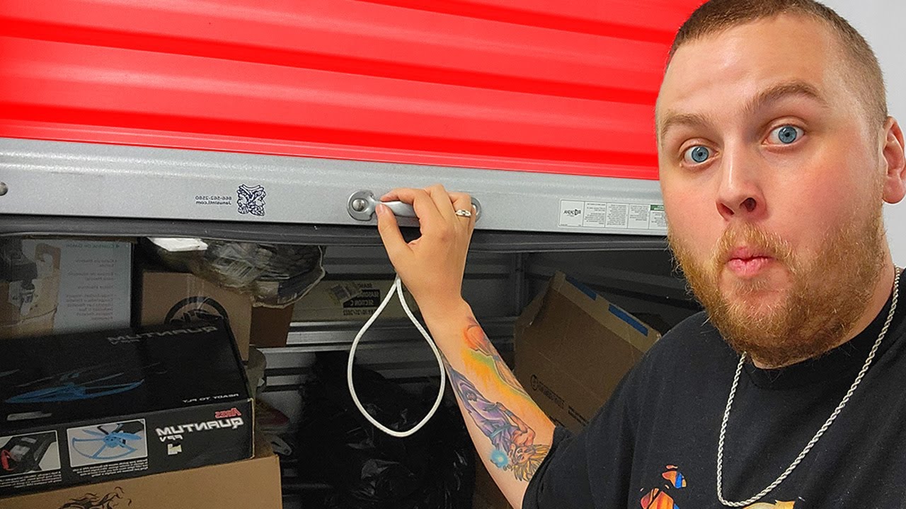 I Bought a Storage Unit For $210 and OH MY GOD! 🤢