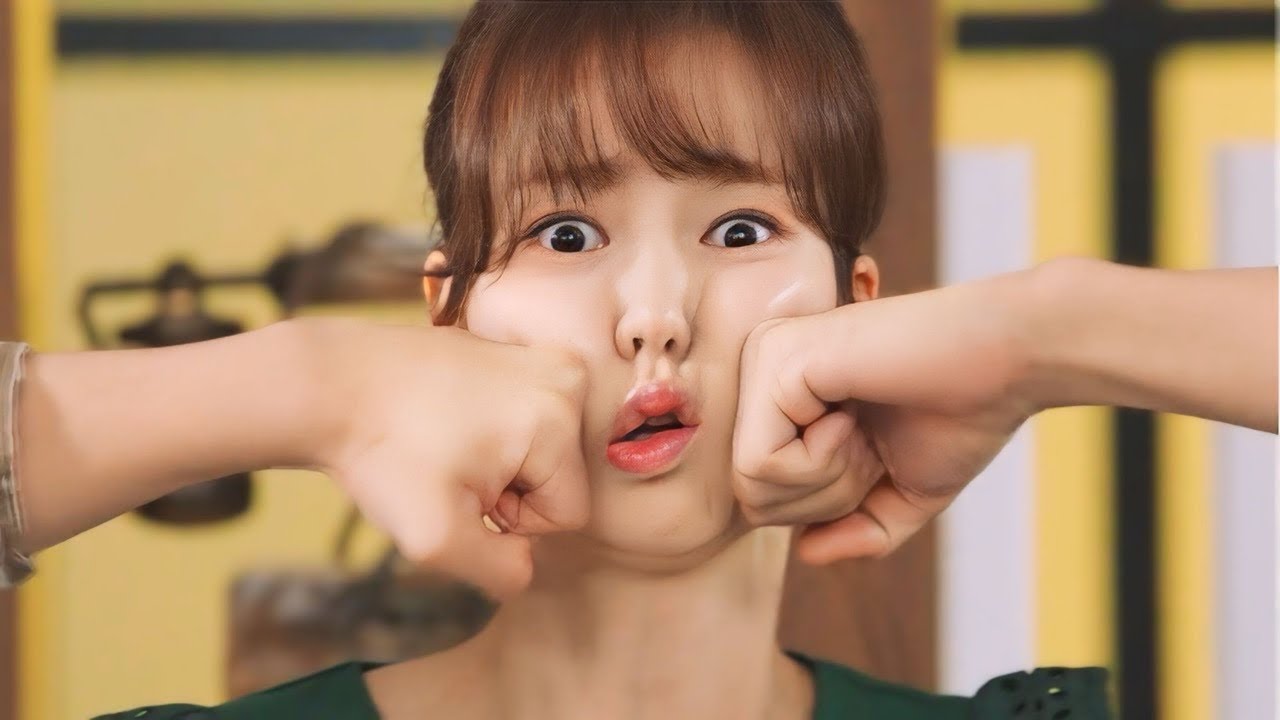 بنت فقيره بيجبرها شاب مغرور تشتغل خدامه عنده وتعيش معاه بس بيقع فحبها وبيتغير علشانها ملخص مسلسل