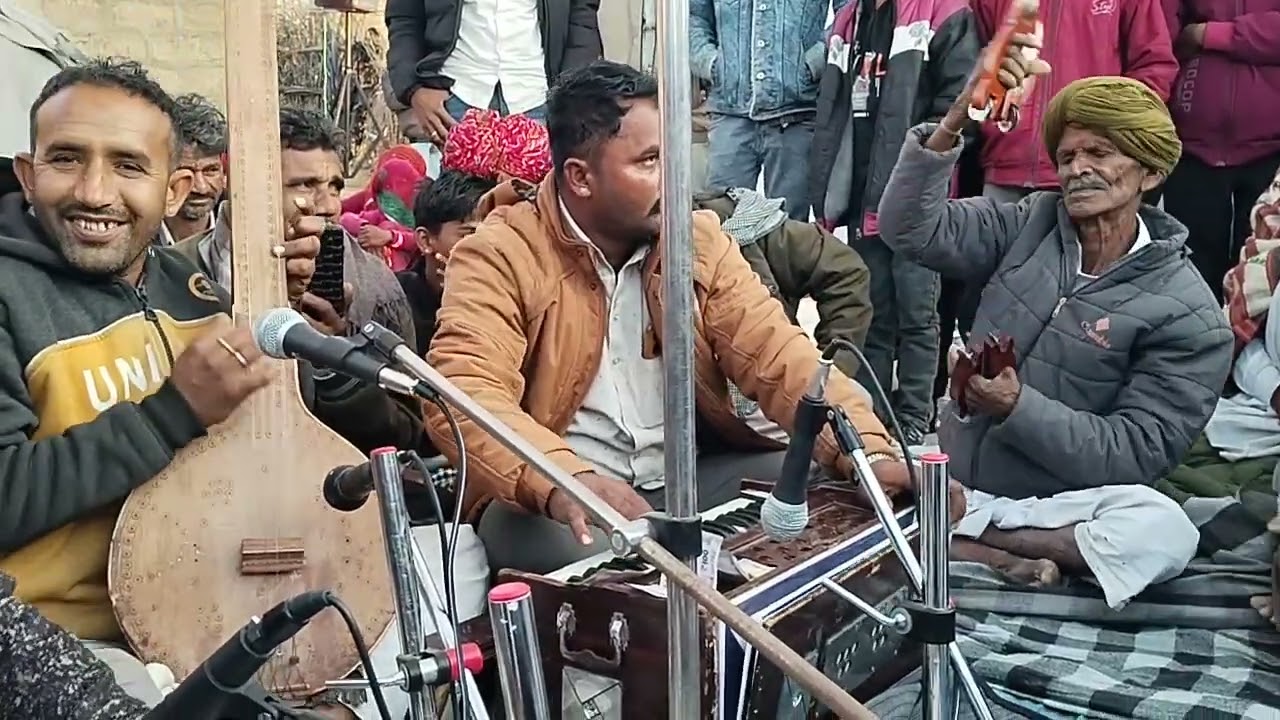 🙏🙏🙏🙏गायक कलाकार चतर गीरी पांचाराम बारूपाल यूट्यूब चैनल देसी मारवाड़ी भजन सुने और आनंद