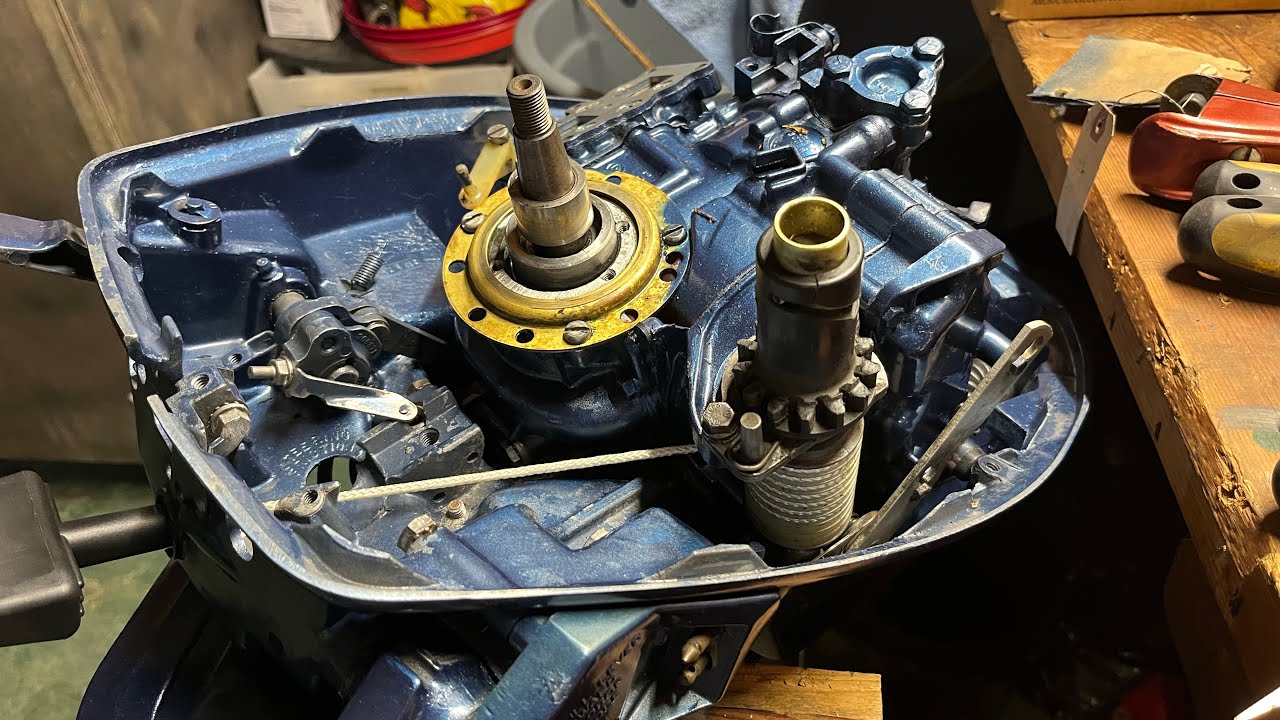 Day 2 - Assemble 1971 9.5 HP Evinrude