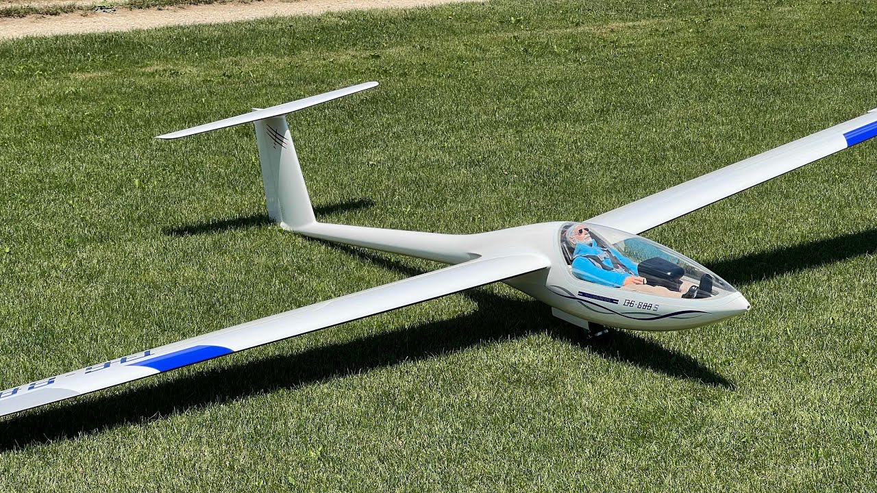DG-808s 6m 1:3 Schaubergers Pilote Jérome.L